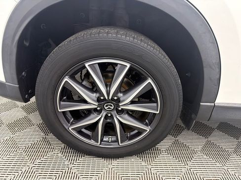 Used 2018 MAZDA CX-5 Touring w/ Preferred Equipment Package image 18