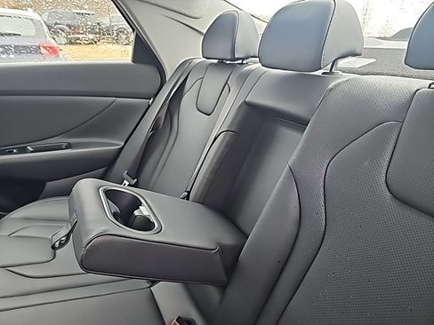 New 2026 Hyundai Elantra Limited FWD image 32
