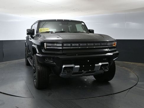 New 2025 GMC Hummer EV 2X w/ LPO, Dark Essentials Package image 5