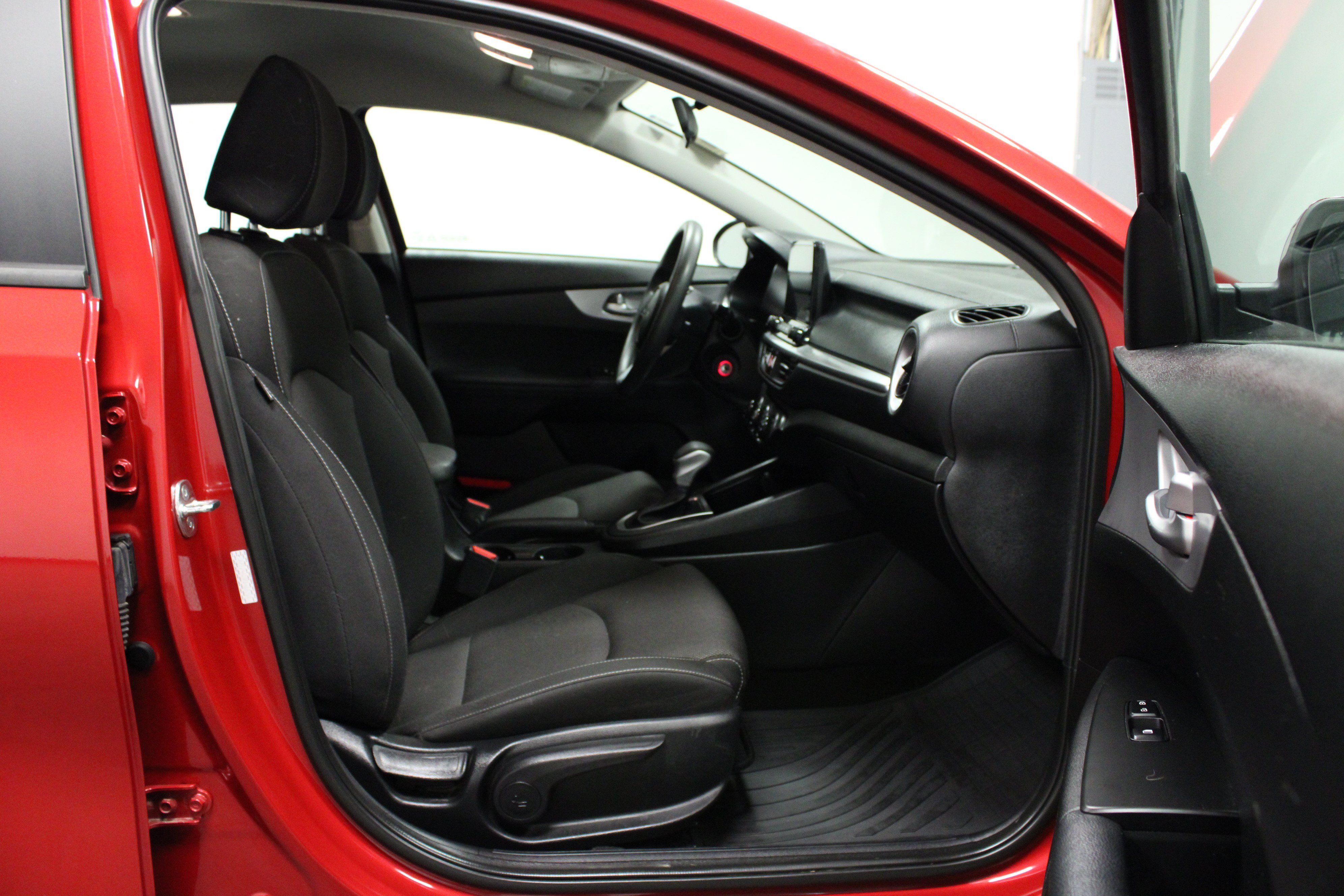 Used 2023 Kia Forte LXS w/ LXS Technology Package FWD image 15