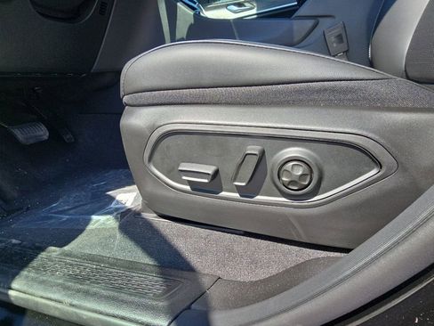 New 2026 Jeep Grand Cherokee L Limited AWD/4WD image 12