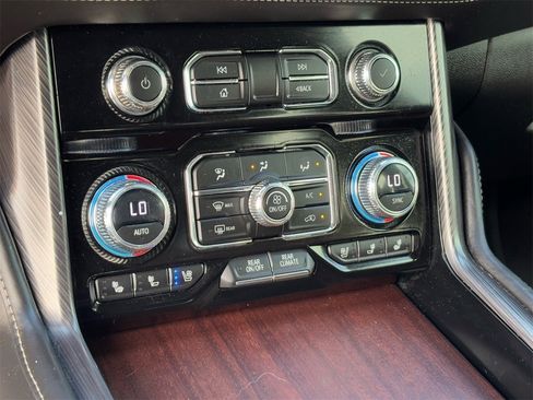 Used 2023 GMC Yukon Denali Ultimate image 24