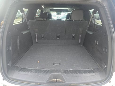 Used 2021 GMC Yukon XL SLT w/ Rear Media and Nav Package image 17