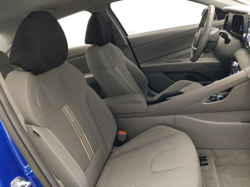 Used 2025 Hyundai Elantra Sport image 21