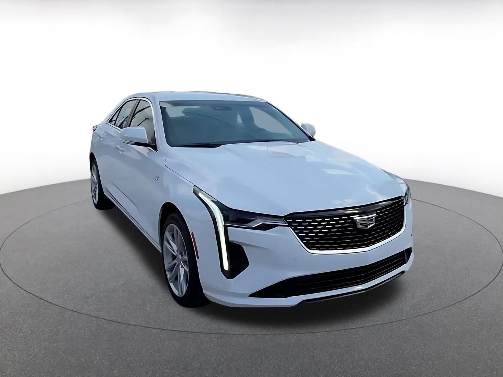 Used 2026 Cadillac CT4 Luxury AWD/4WD image 3
