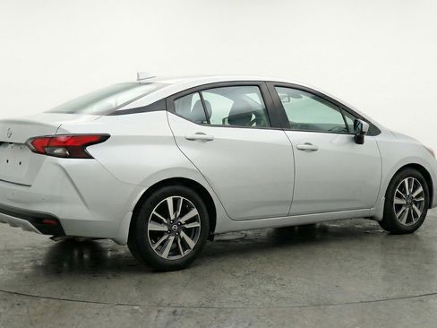 Used 2025 Nissan Versa SV FWD image 9