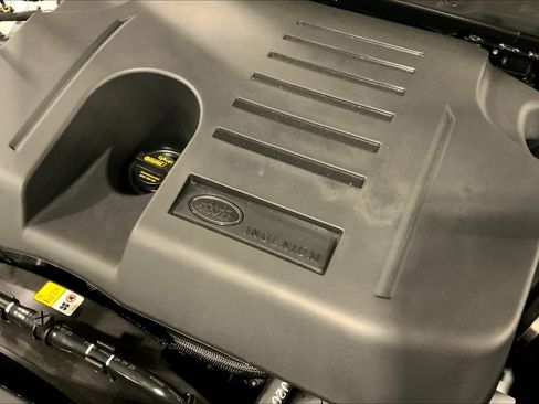 New 2026 Land Rover Defender 110 X-Dynamic SE AWD/4WD image 17