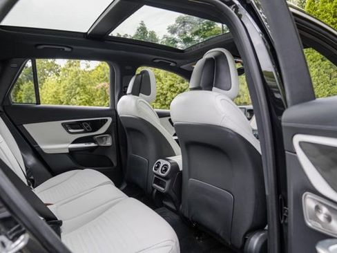 Used 2024 Mercedes-Benz GLC 300 4MATIC w/ AMG Line image 43