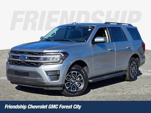 Used 2022 Ford Expedition XLT image 1