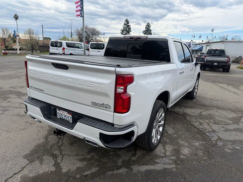 Used 2020 Chevrolet Silverado 1500 High Country w/ Technology Package image 5