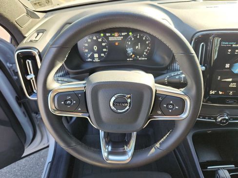 Used 2022 Volvo XC40 T5 R-Design w/ Advanced Package AWD/4WD image 19