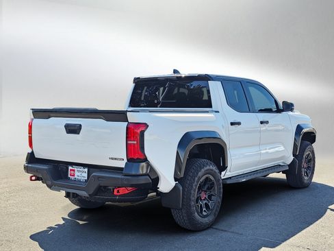 Used 2025 Toyota Tacoma TRD Pro AWD/4WD image 5