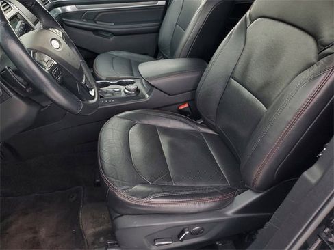 Used 2018 Ford Explorer Sport image 19