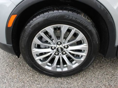 Used 2024 Cadillac XT4 Premium Luxury FWD image 11
