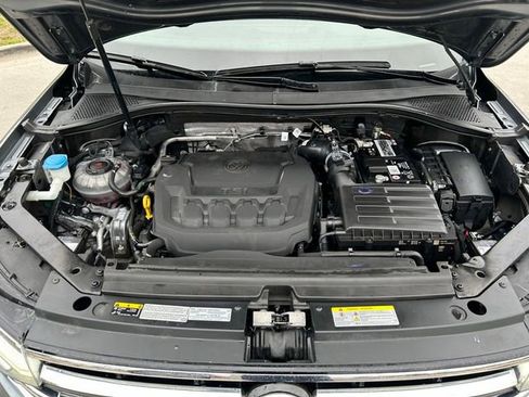 Used 2022 Volkswagen Tiguan SEL R-Line AWD/4WD image 33