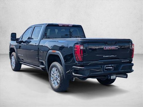 Used 2024 GMC Sierra 2500 Denali w/ Denali Reserve Package AWD/4WD image 8