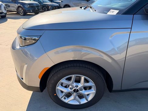 New 2025 Kia Soul LX image 8