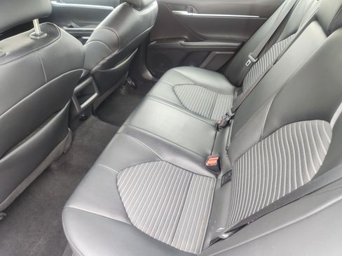 Used 2023 Toyota Camry SE FWD image 19