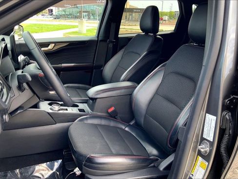 Used 2024 Ford Escape ST-Line w/ Tech Pack #1 FWD image 23