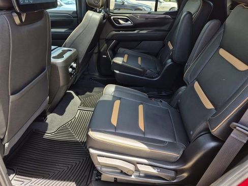 Used 2024 GMC Yukon AT4 AWD/4WD image 18