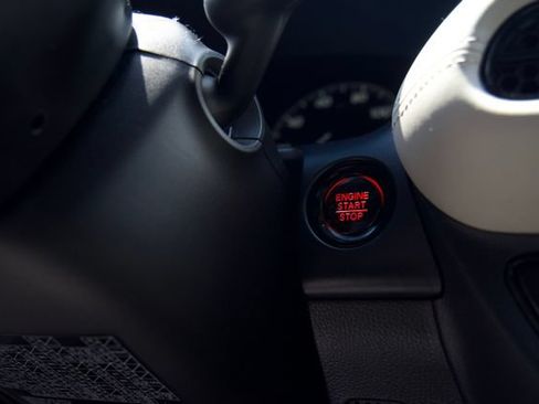 Used 2024 Honda HR-V LX image 27