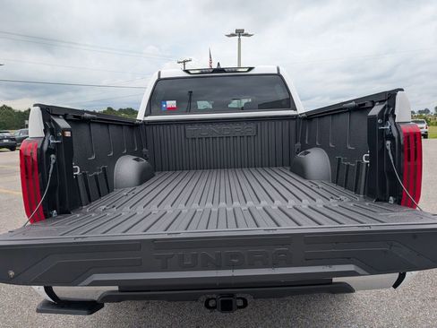 New 2026 Toyota Tundra Limited AWD/4WD image 32