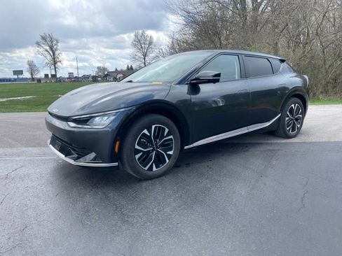 Certified 2024 Kia EV6 Wind w/ Wind Technology Package image 1