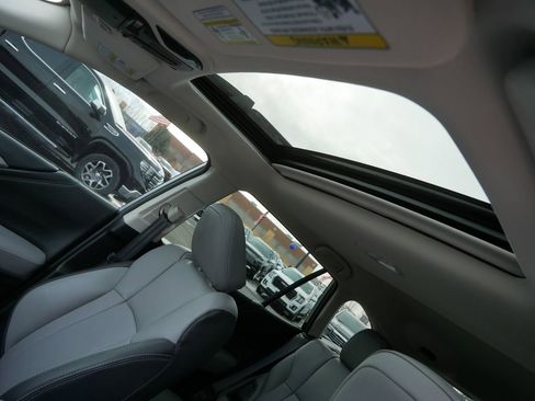 Used 2025 Subaru Outback Limited image 12