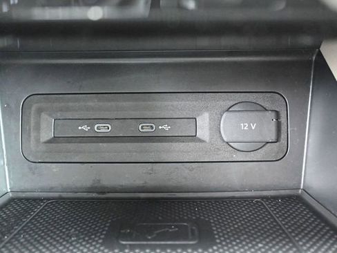 Used 2023 Volkswagen Atlas SE w/ Panoramic Sunroof Package image 23