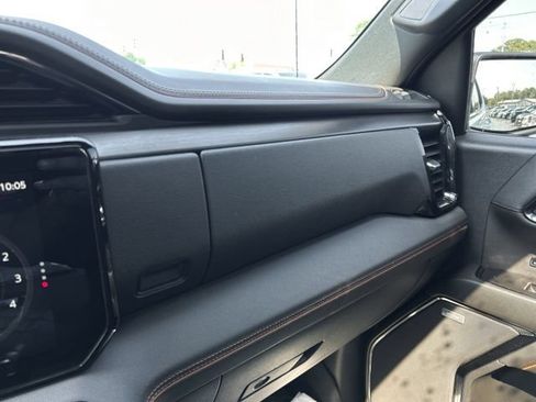 Used 2022 GMC Sierra 1500 AT4 w/ AT4 Premium Package AWD/4WD image 40