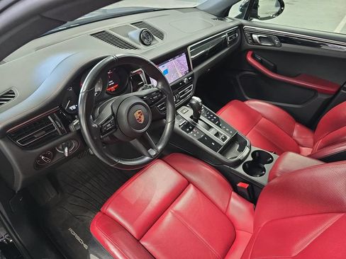 Certified 2023 Porsche Macan S AWD/4WD image 4
