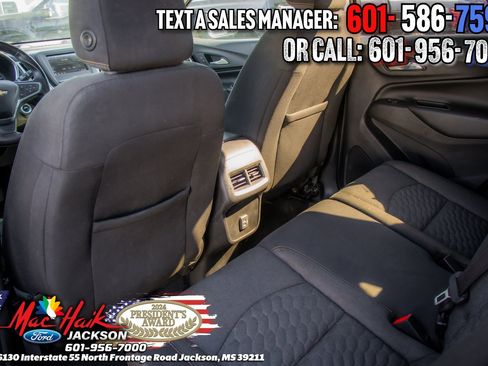 Used 2019 Chevrolet Equinox LT w/ Driver Convenience Package image 9