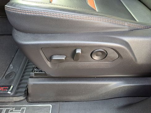 Certified 2023 GMC Sierra 1500 AT4 w/ Technology Package image 14