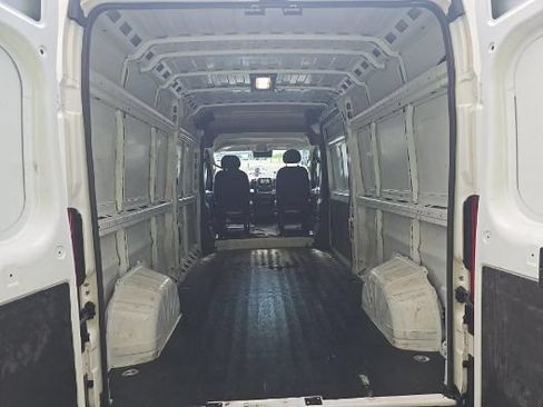 Used 2024 RAM ProMaster 2500 w/ Convenience Group FWD image 7