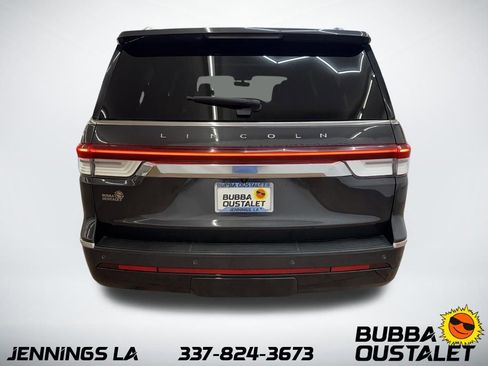 Used 2022 Lincoln Navigator L Reserve RWD image 4