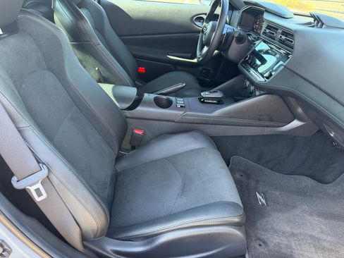 Used 2024 Nissan Z Performance w/ Floor Mat Package RWD image 12