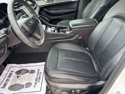 Used 2022 Jeep Grand Cherokee Limited 4xe image 16