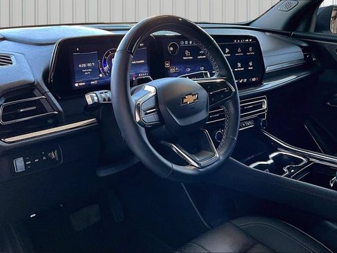 Used 2025 Chevrolet Traverse High Country AWD/4WD image 4