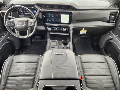 Used 2025 GMC Sierra 2500 AT4X image 22