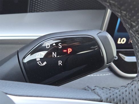 New 2026 Volkswagen Tiguan SE R-Line image 18