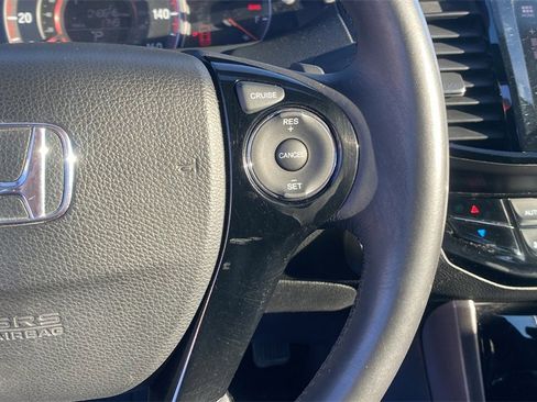 Used 2017 Honda Accord EX-L image 25