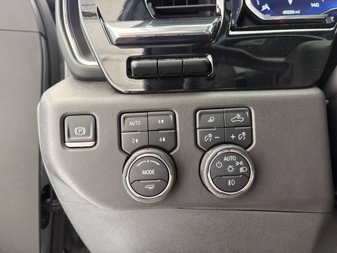 Used 2024 Chevrolet Silverado 1500 LTZ AWD/4WD image 6