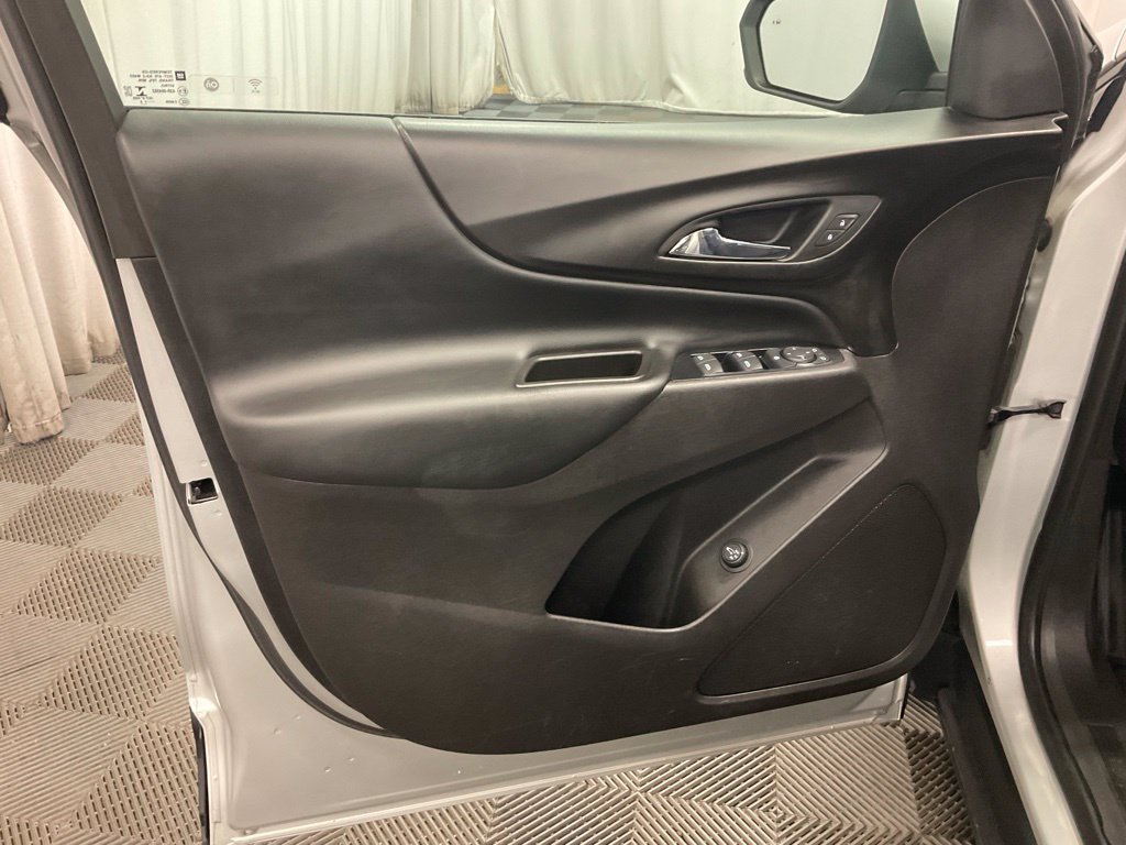 Used 2019 Chevrolet Equinox LT AWD/4WD image 18