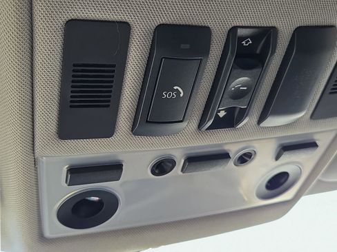 Used 2010 BMW 528i 528i image 29