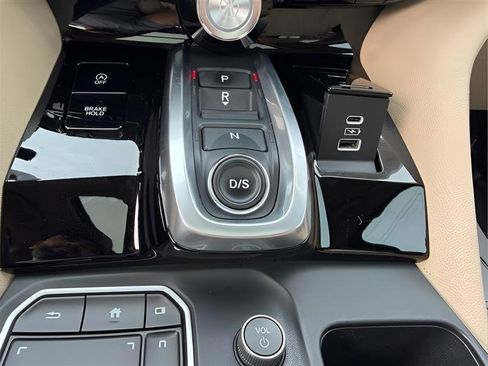 Used 2023 Acura MDX SH-AWD image 66