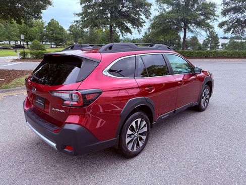 Used 2025 Subaru Outback Limited w/ Popular Package #2 AWD/4WD image 16