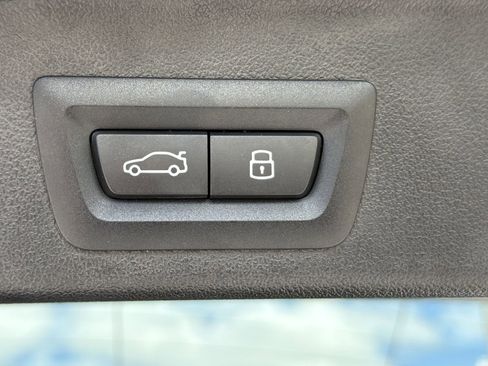 Certified 2025 BMW X5 xDrive40i image 12