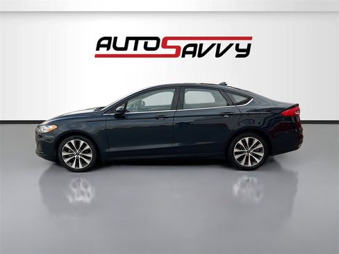 Used 2020 Ford Fusion SE image 4