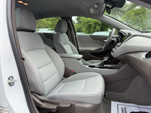 Used 2025 Chevrolet Malibu LT FWD image 31