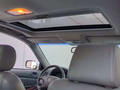 Used 2004 Toyota Camry XLE image 23